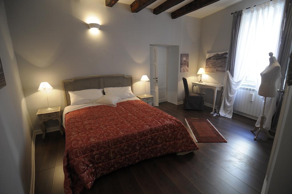 B&B Via Dell'Astrologo Cosenza Habitación foto